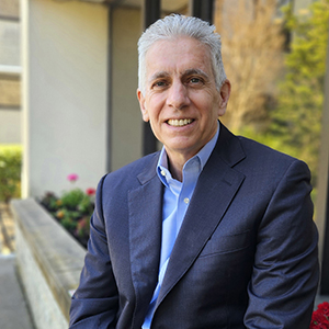 Eduardo Constantino, MD